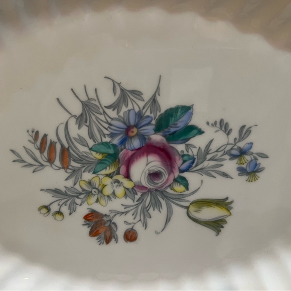 Royal Doulton "Chelsea 🌹 Rose" 🌹 15" Serving Platter - Picture 2 of 8